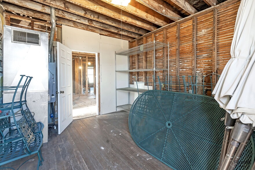 More Photos Of 13325 Olde Western Ave, Blue Island Restaurant For Sale
