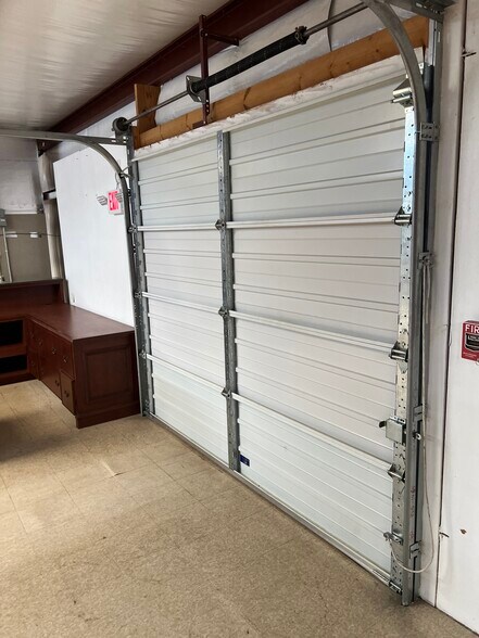 More Photos Of 4388 Sudderth Rd, Buford Warehouse For Sale