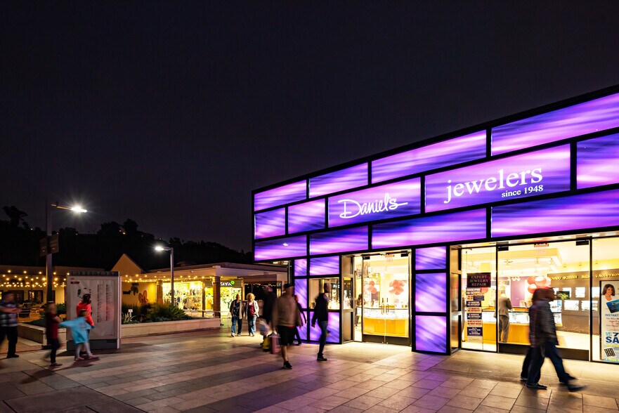 More Photos Of 1288-1640 Camino Del Rio N, San Diego Unknown For Lease