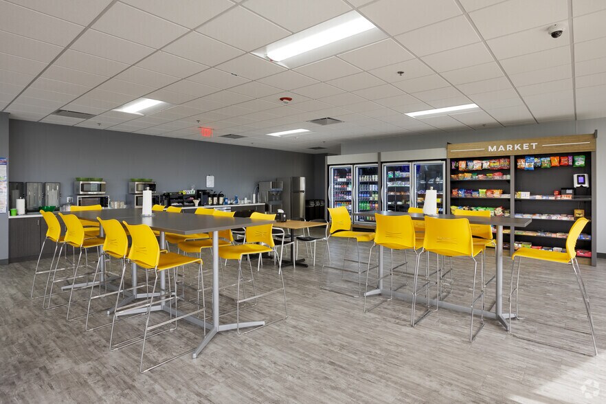 More Photos Of 5900 Lake Ellenor Dr, Orlando Office For Sale