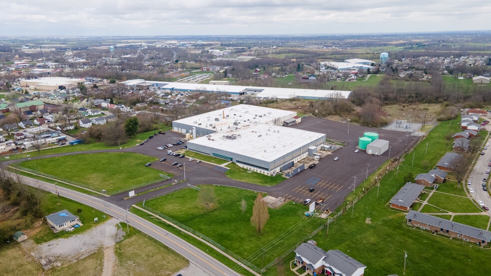 More Photos Of 435 E Washington St, Winchester Warehouse For Lease