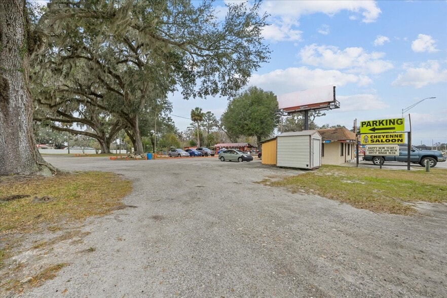 More Photos Of 337 S US Highway 17, East Palatka General Retail For Sale