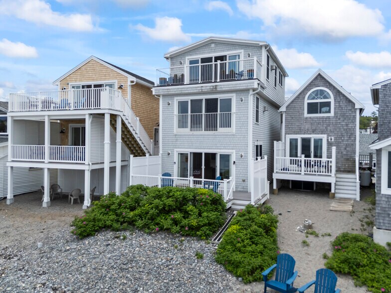 More Photos Of 113 113, 115 & 117 Perkins Cove, Ogunquit General Retail For Sale