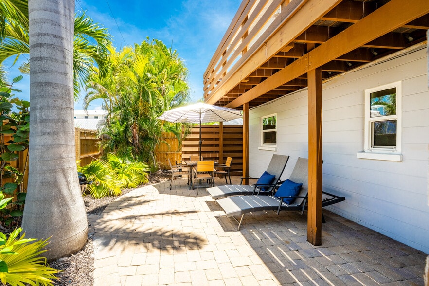 More Photos Of 1130 Gulf Blvd, Englewood Apartments For Sale