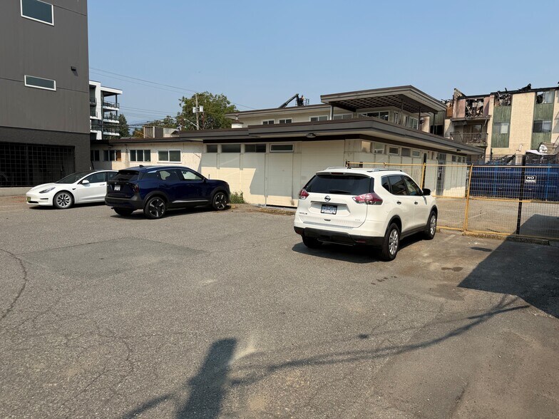 More Photos Of 9200 Mary St, Chilliwack Storefront Retail Office For Sale