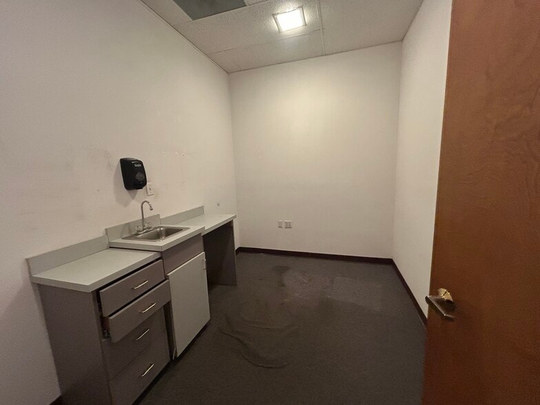 More Photos Of 834 Taraval St, San Francisco Storefront Retail Office For Lease