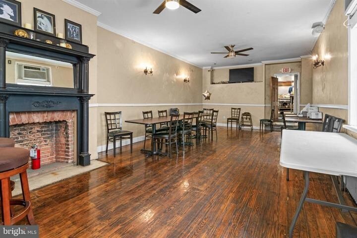 More Photos Of 2112 Fleet St, Baltimore Bar For Sale