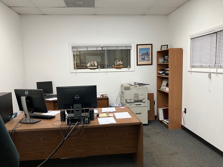 More Photos Of 3605 Benson Ave, Baltimore Warehouse For Lease