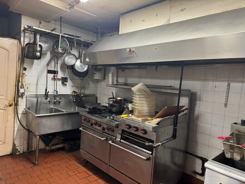 More Photos Of 3824 Dyre Ave, Bronx Storefront Retail Residential For Sale