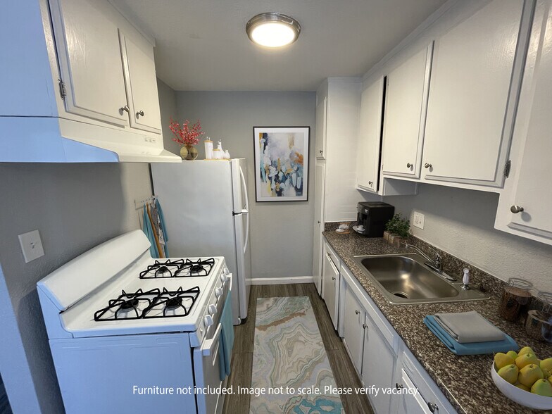 More Photos Of 150 Gateway Ct, Stockton Apartments For Sale