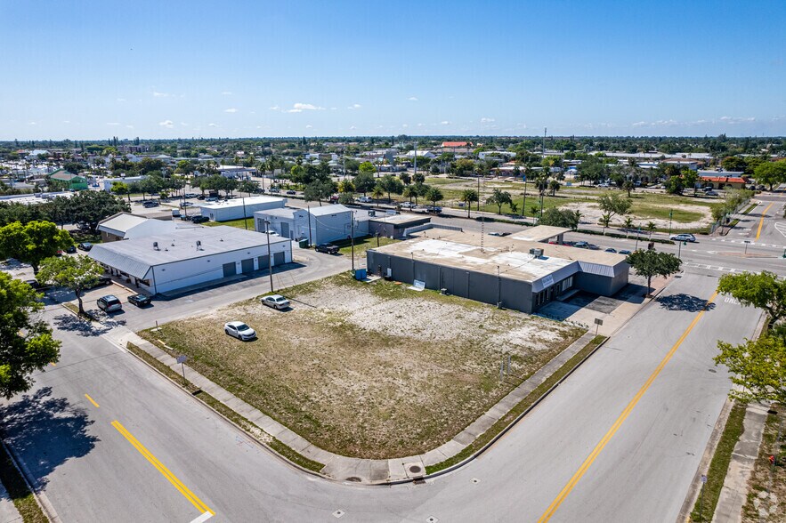 More Photos Of 876 Cape Coral Pky E, Cape Coral Freestanding For Lease