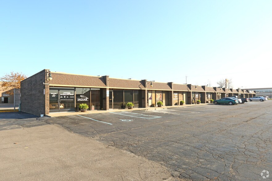 More Photos Of 4067 E Court St, Burton Unknown For Lease