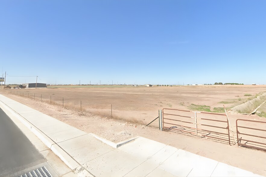 Primary Photo Of US Hwy 285 and El Lobo rd, Loving Land For Sale