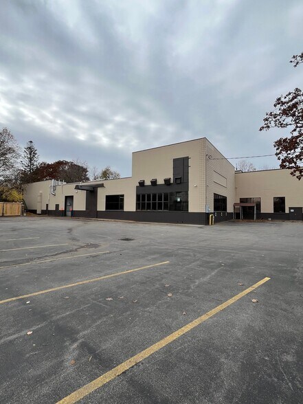 More Photos Of 1425 University Ave, Rochester Manufacturing For Lease