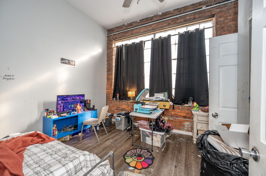 More Photos Of 1514 Kinney Ave, Cincinnati Warehouse For Sale
