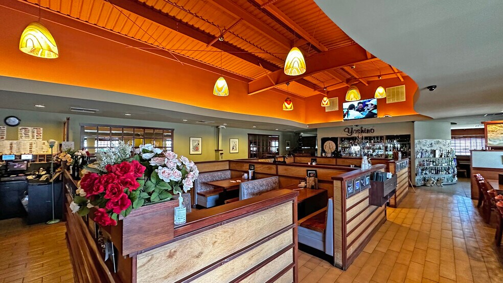 More Photos Of 296 Hegenberger Rd, Oakland Restaurant For Sale