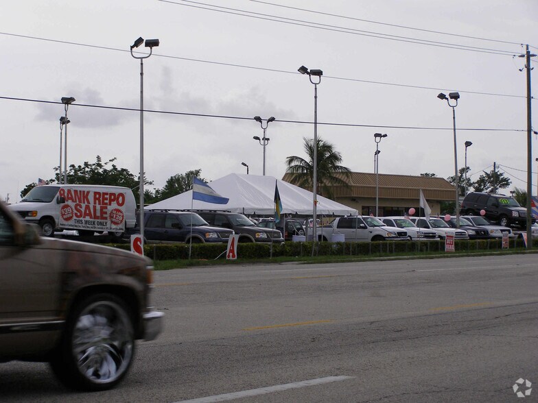 More Photos Of 30005 S Dixie Hwy, Homestead Auto Dealership For Lease