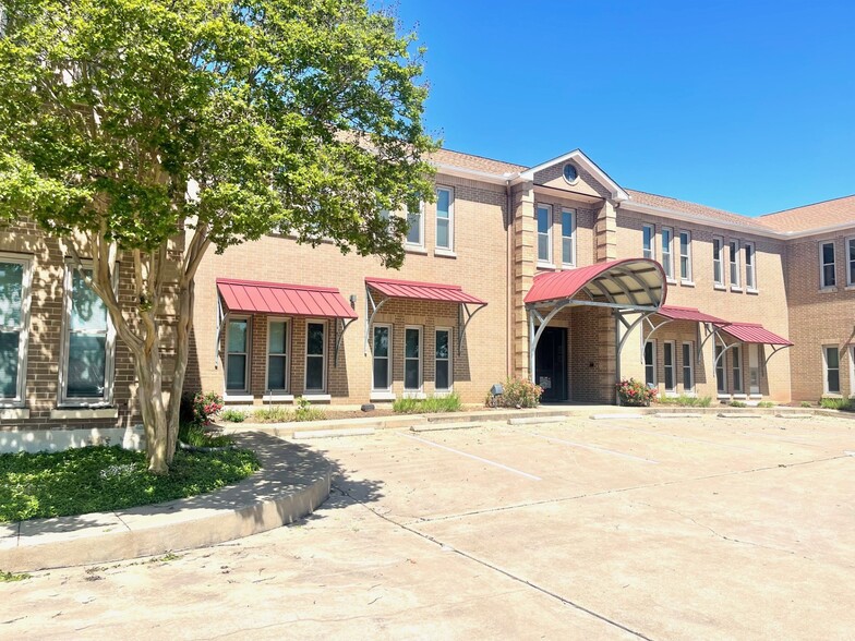 Primary Photo Of 8100 Shoal Creek Blvd, Austin Office For Lease