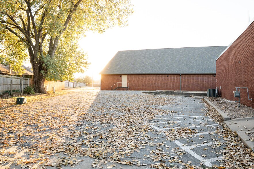 More Photos Of 11744 W Reno Ave, Yukon Religious Facility For Sale