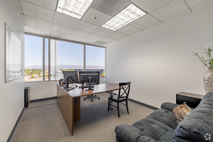 More Photos Of 5805 Sepulveda Blvd, Sherman Oaks Office For Lease