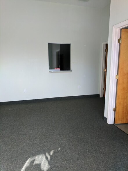 More Photos Of 150 SE 17th St, Ocala Office For Sale