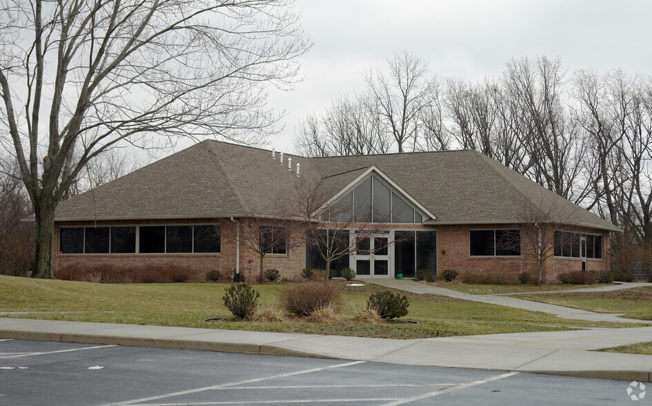 More Photos Of 3570 Blackthorn Ct, South Bend Office For Sale