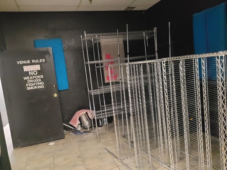 More Photos Of 953 E Sahara Ave, Las Vegas Storefront For Sale