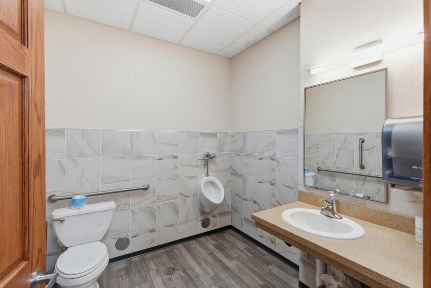 More Photos Of 218 Minnesota Ave NW, Bemidji Medical For Sale