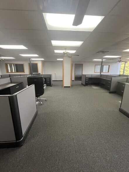 More Photos Of 1405 W Center St, Greenwood Office For Lease