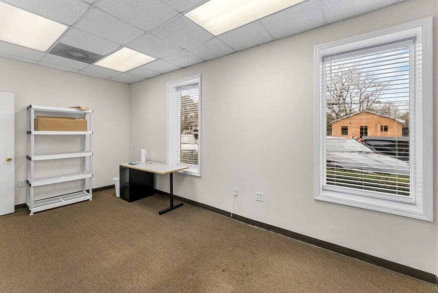 More Photos Of 1306 Heidt Ave, Savannah Office For Sale