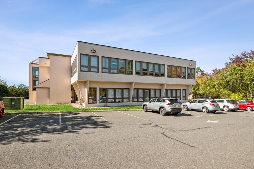 More Photos Of 674 US Highway 202, Bridgewater Medical For Sale