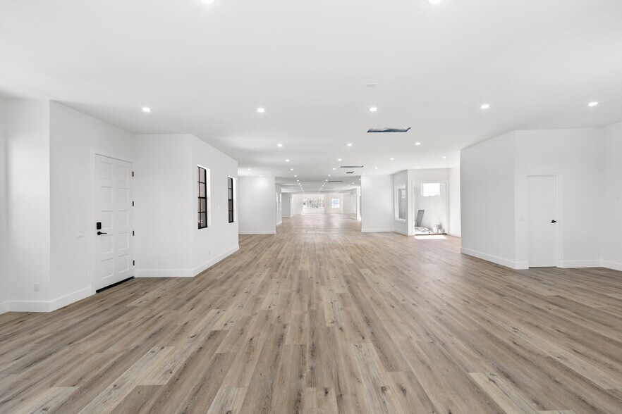 More Photos Of 471 N Old Newport Blvd, Newport Beach Medical For Lease