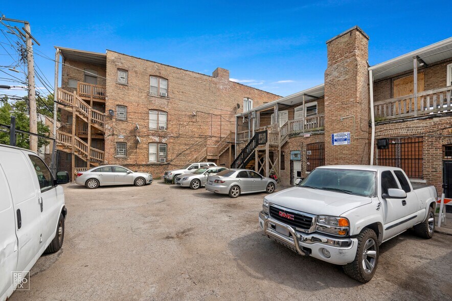 More Photos Of 5944 W Roosevelt Rd, Chicago Apartments For Sale