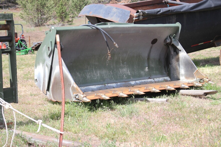 More Photos Of 24221 US-97 Hwy, Klamath Falls Contractor Storage Yard For Sale