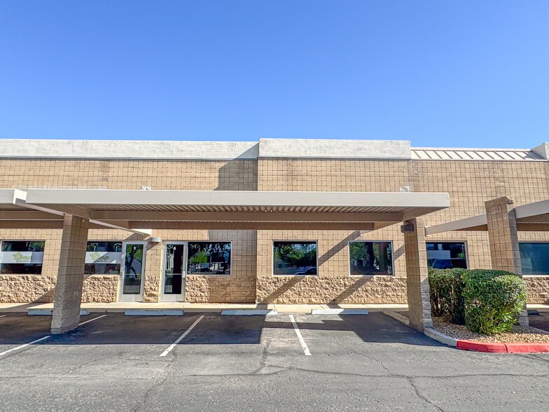 Primary Photo Of 16055 N Dial Blvd, Scottsdale Warehouse For Lease