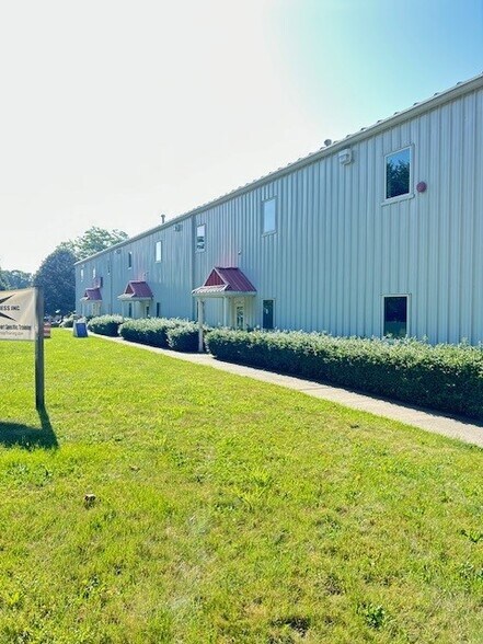 More Photos Of 37 Kanes Ln, Middletown Warehouse For Sale