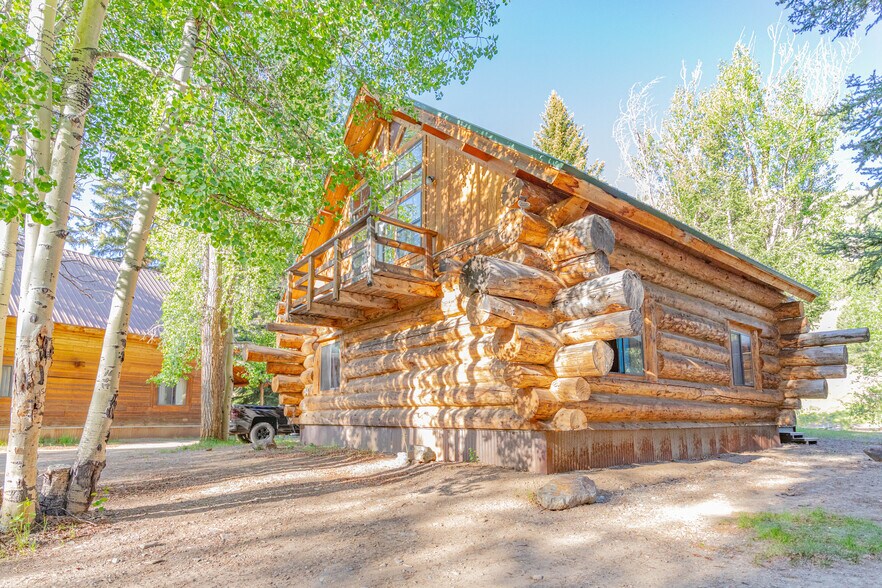 More Photos Of 860 County Road 142, Lake City Hotel For Sale