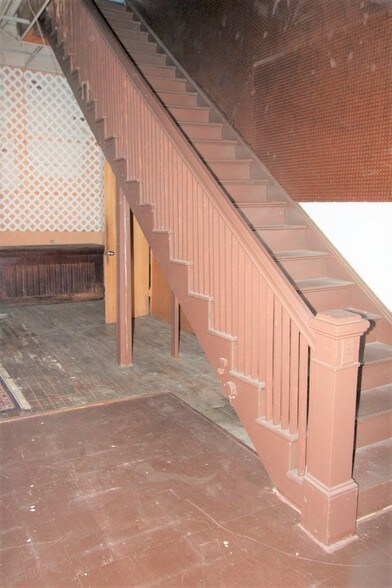 More Photos Of 1850 Church St, Appomattox Bar For Sale