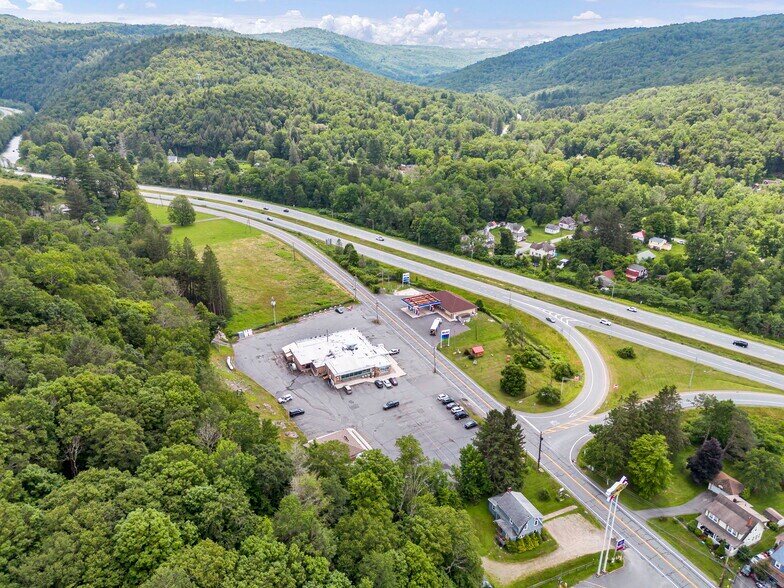 More Photos Of 1908 Old Route 17, Roscoe Restaurant For Sale