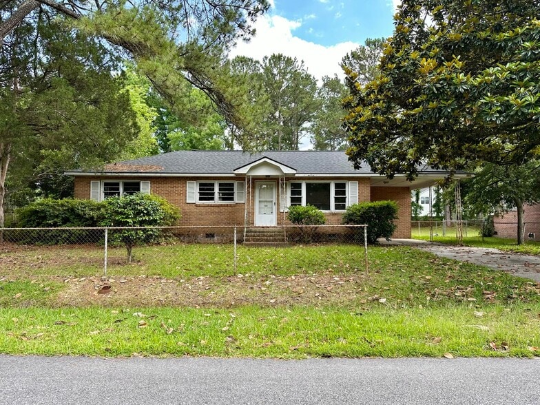 More Photos Of 1141 Bonnie Ln, Mount Pleasant Apartments For Sale