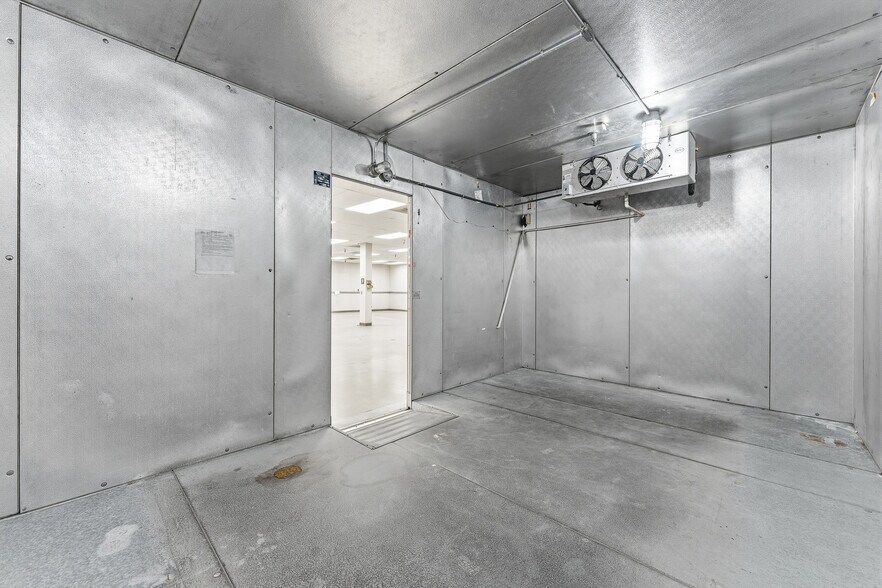 More Photos Of 501 Locust Ave, Fairmont Freestanding For Sale