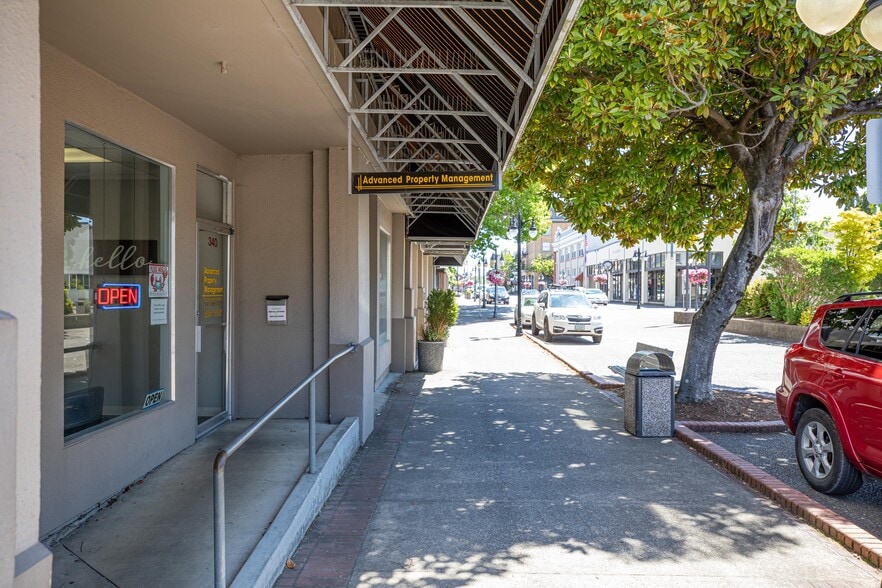 More Photos Of 340 Central Ave, Coos Bay Medical For Lease