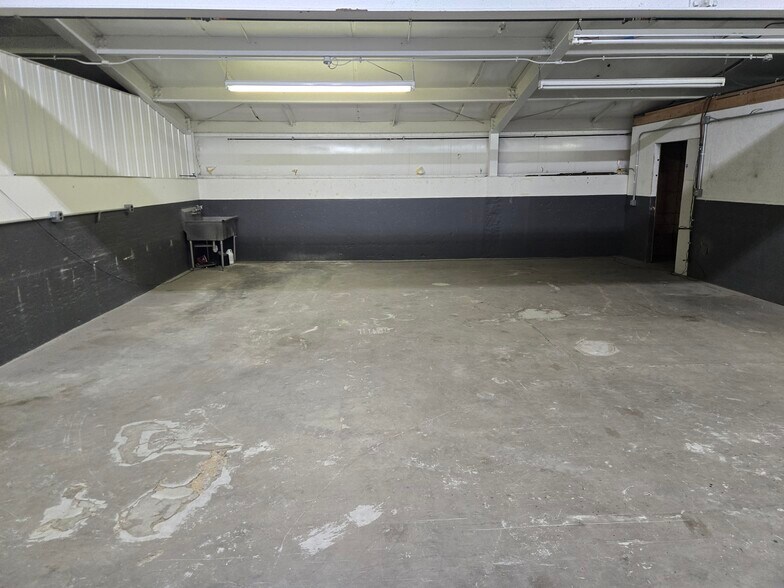 More Photos Of 4406 New Haven Ave, Fort Wayne Industrial For Lease