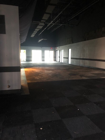 More Photos Of 7500 NW 25th St, Miami Unknown For Lease