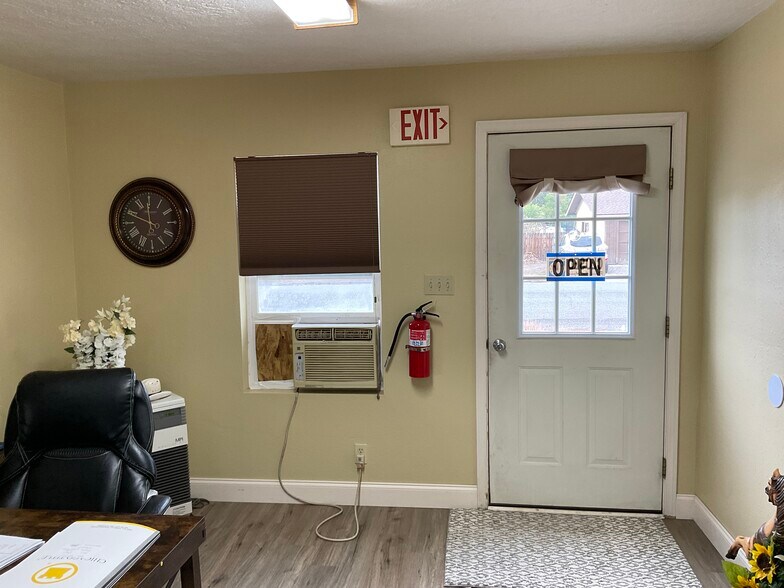 More Photos Of 1302 N East St, Alturas Office Residential For Sale