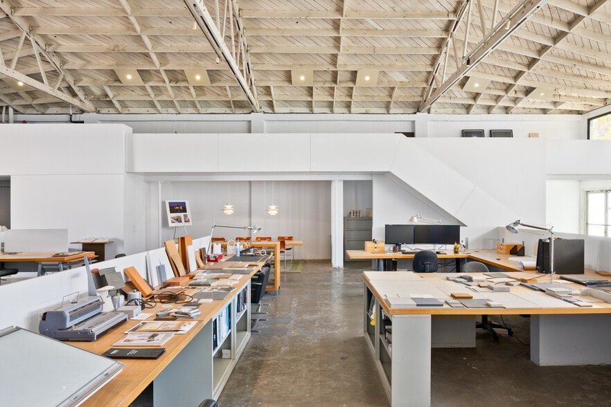 More Photos Of 11609 W Pico Blvd, Los Angeles Office For Lease