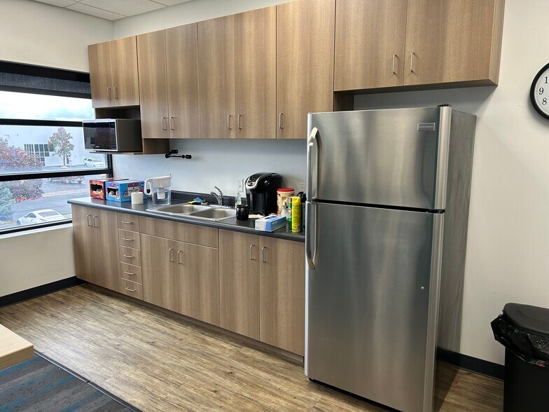 More Photos Of 382 Marshall Way, Layton Manufacturing For Sale