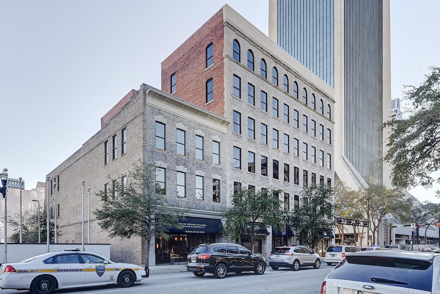 More Photos Of 6 E Bay St, Jacksonville Loft Creative Space For Lease