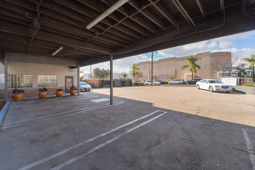 More Photos Of 42 W Live Oak Ave, Arcadia Auto Repair For Sale