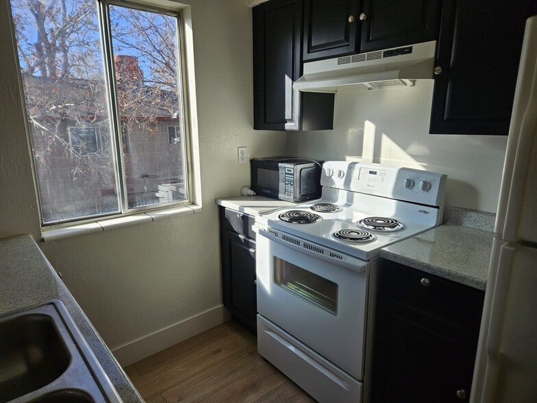 More Photos Of 1385 W 6th St, Reno Apartments For Sale